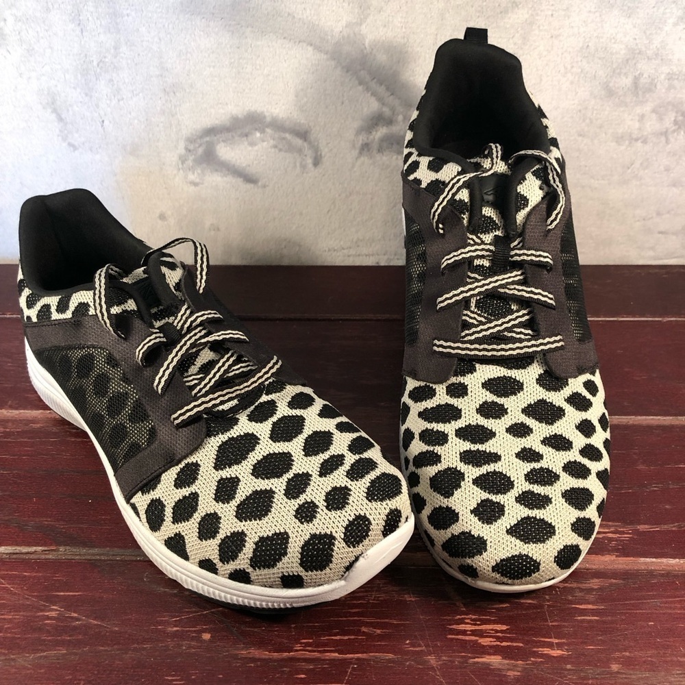 Avia Memory Foam Black and White Sneakers Size 11 NWOT